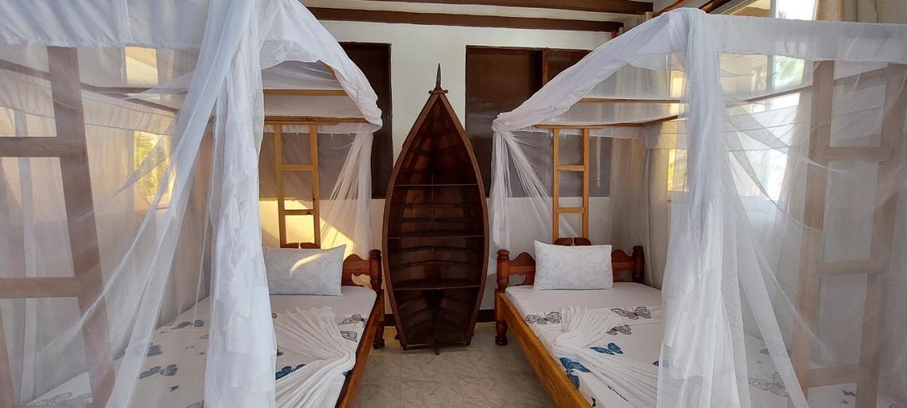 Aquarium Beach House Nungwi Esterno foto